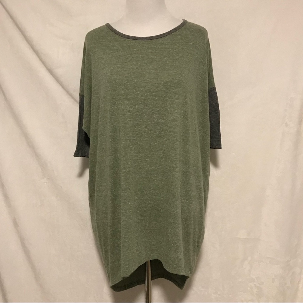 LuLaRoe heathered Irma tunic